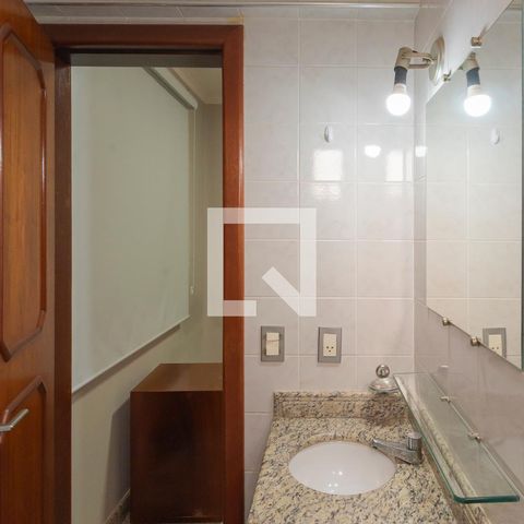 Apartamento para alugar com 260m², 4 quartos e 4 vagas Apartamento para alugar com 260m², 4 quartos e 4 vagasBanheiro da Suíte 3