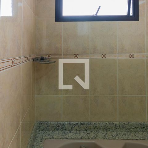Apartamento para alugar com 260m², 4 quartos e 4 vagas Apartamento para alugar com 260m², 4 quartos e 4 vagasBanheiro da Suíte 1