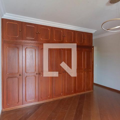 Apartamento para alugar com 260m², 4 quartos e 4 vagas Apartamento para alugar com 260m², 4 quartos e 4 vagasSuíte 2