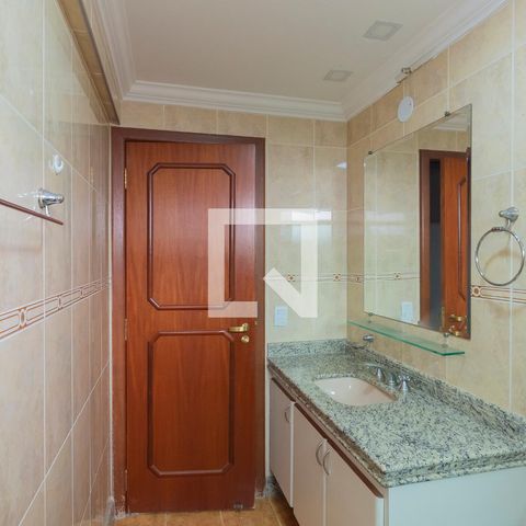 Apartamento para alugar com 260m², 4 quartos e 4 vagas Apartamento para alugar com 260m², 4 quartos e 4 vagasBanheiro Social