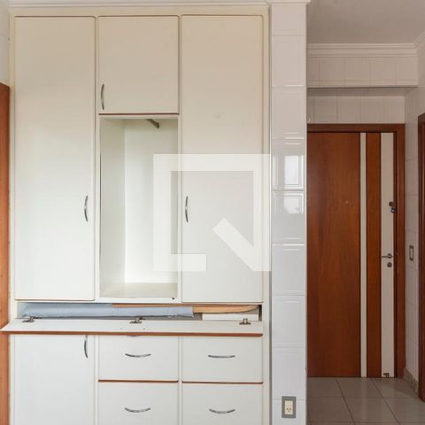 Apartamento para alugar com 260m², 4 quartos e 4 vagas Apartamento para alugar com 260m², 4 quartos e 4 vagasÁrea de Serviço