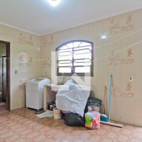 Casa à venda com 280m², 3 quartos e 3 vagasÁrea de Serviço