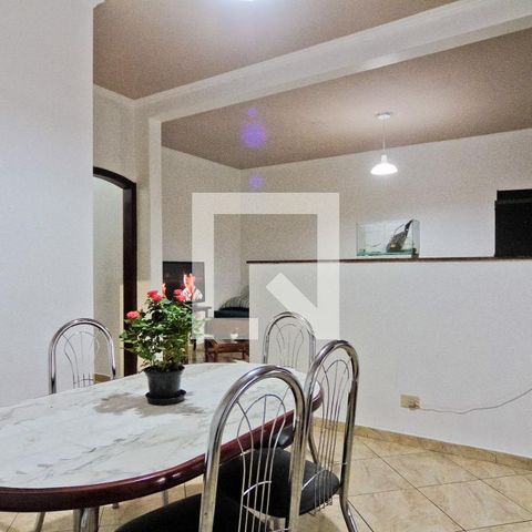 Casa à venda com 280m², 3 quartos e 3 vagasSala