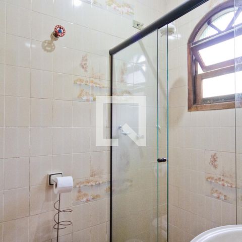 Casa à venda com 280m², 3 quartos e 3 vagasBanheiro de Serviço