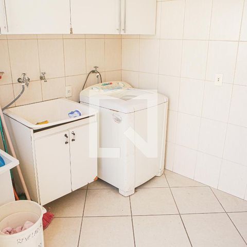 Casa à venda com 250m², 4 quartos e 2 vagasÁrea de Serviço