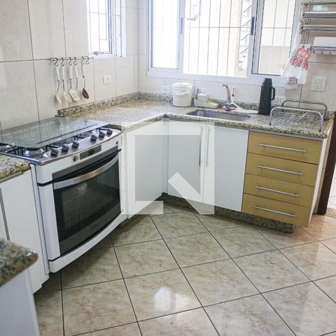 Casa à venda com 250m², 4 quartos e 2 vagasCozinha 