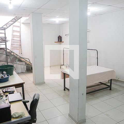 Casa à venda com 250m², 4 quartos e 2 vagasPorão