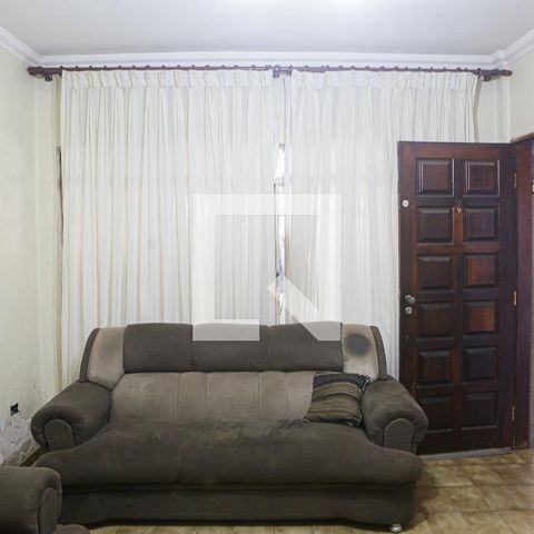 Casa à venda com 250m², 4 quartos e 2 vagasSala