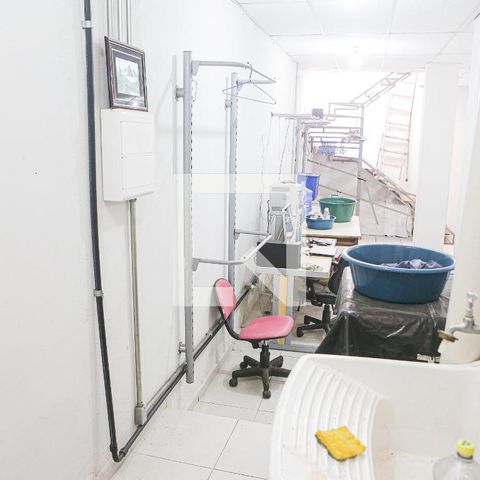 Casa à venda com 250m², 4 quartos e 2 vagasPorão - Area de Serviço