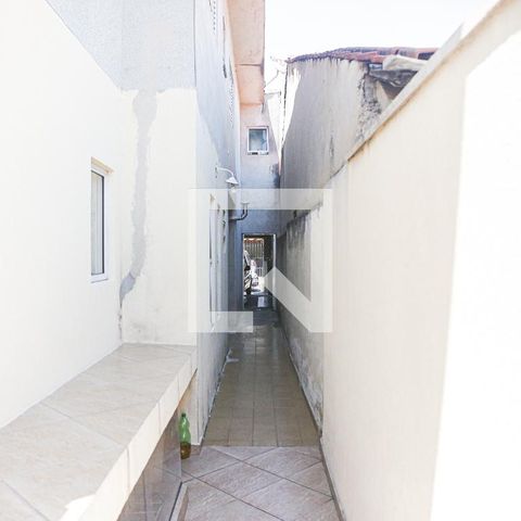 Casa à venda com 250m², 4 quartos e 2 vagasCorredor - Quintal