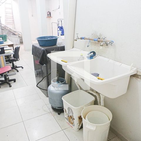 Casa à venda com 250m², 4 quartos e 2 vagasPorão - Area de Serviço