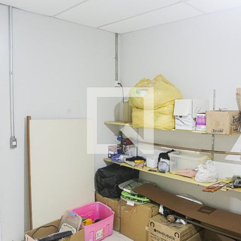 Casa à venda com 250m², 4 quartos e 2 vagasPorão