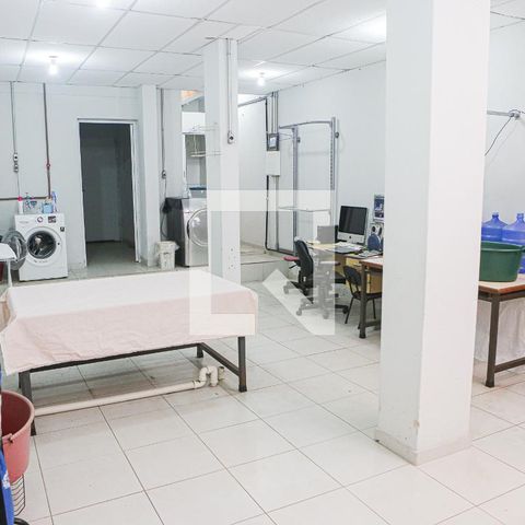 Casa à venda com 250m², 4 quartos e 2 vagasPorão