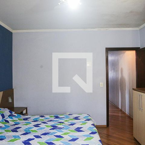 Casa à venda com 250m², 4 quartos e 2 vagasSuite