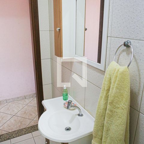 Casa à venda com 250m², 4 quartos e 2 vagasBanheiro