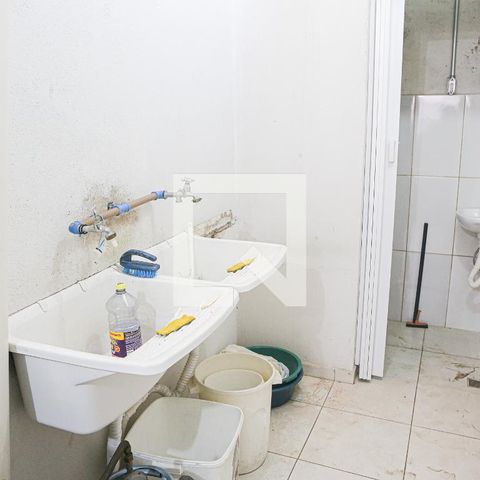 Casa à venda com 250m², 4 quartos e 2 vagasPorão - Area de Serviço