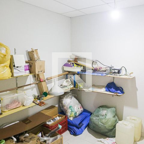 Casa à venda com 250m², 4 quartos e 2 vagasPorão