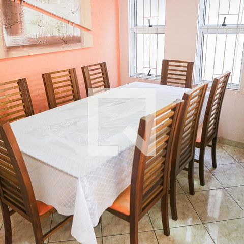 Casa à venda com 250m², 4 quartos e 2 vagasCozinha 