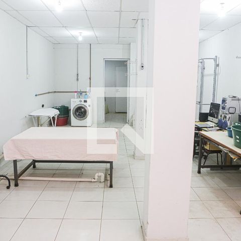 Casa à venda com 250m², 4 quartos e 2 vagasPorão