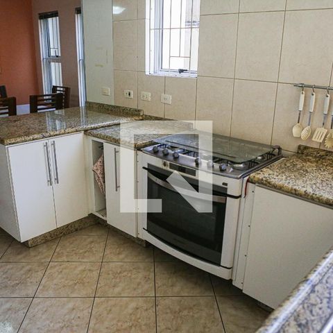 Casa à venda com 250m², 4 quartos e 2 vagasCozinha 