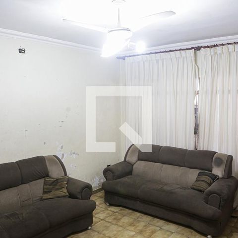 Casa à venda com 250m², 4 quartos e 2 vagasSala