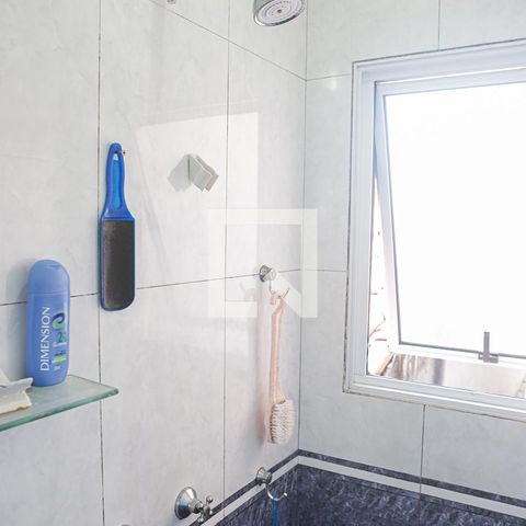 Casa à venda com 250m², 4 quartos e 2 vagasBanheiro