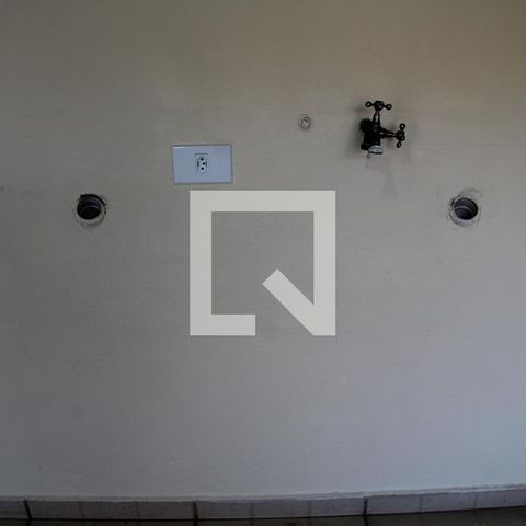 Casa à venda com 145m², 2 quartos e 1 vagaÁrea de Serviço