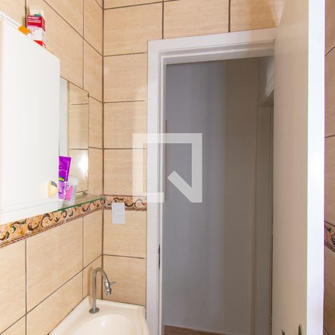Casa à venda com 150m², 4 quartos e 1 vagaCasa 2 - Banheiro 1