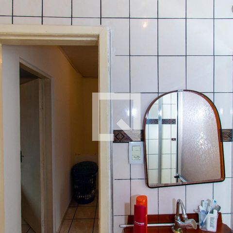 Casa à venda com 150m², 4 quartos e 1 vagaBanheiro 1