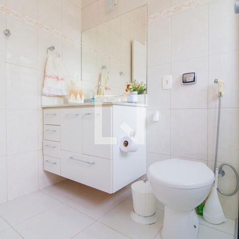 Casa à venda com 155m², 3 quartos e 2 vagasBanheiro da Suíte