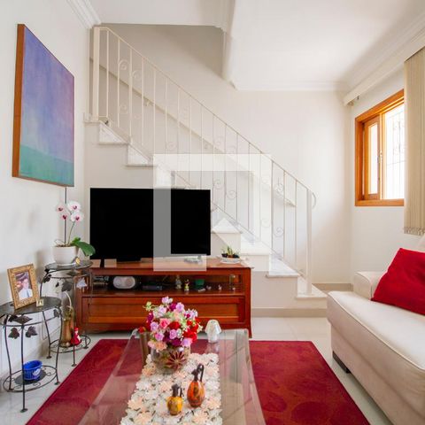Casa à venda com 155m², 3 quartos e 2 vagasSala