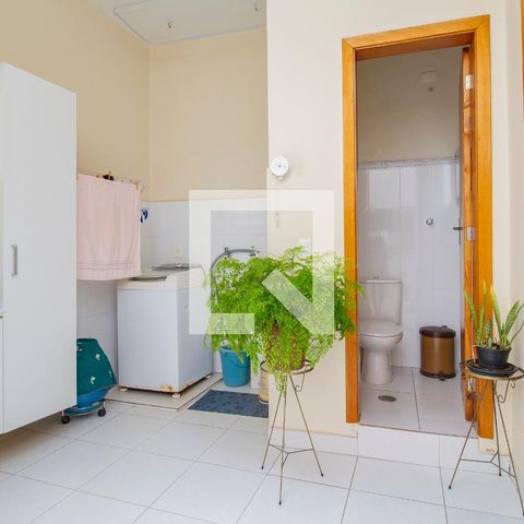 Casa à venda com 155m², 3 quartos e 2 vagasÁrea de Serviço