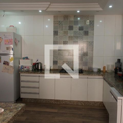 Casa à venda com 300m², 4 quartos e 1 vagaCozinha