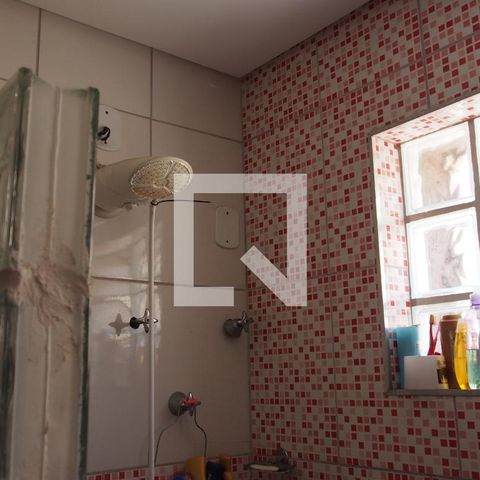 Casa à venda com 300m², 4 quartos e 1 vagaBanheiro 1