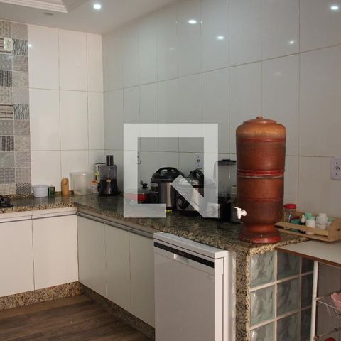 Casa à venda com 300m², 4 quartos e 1 vagaCozinha