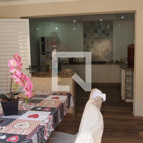 Casa à venda com 300m², 4 quartos e 1 vagaSala de Jantar