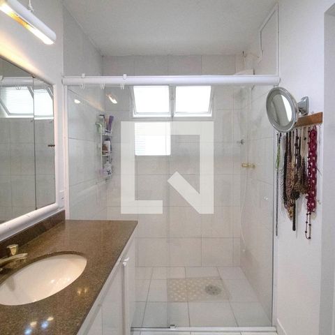 Apartamento à venda com 130m², 2 quartos e 1 vaga Apartamento à venda com 130m², 2 quartos e 1 vagaBanheiro da Suíte