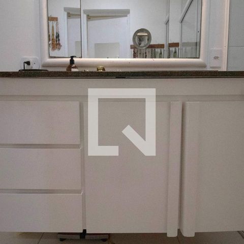 Apartamento à venda com 130m², 2 quartos e 1 vaga Apartamento à venda com 130m², 2 quartos e 1 vagaBanheiro da Suíte
