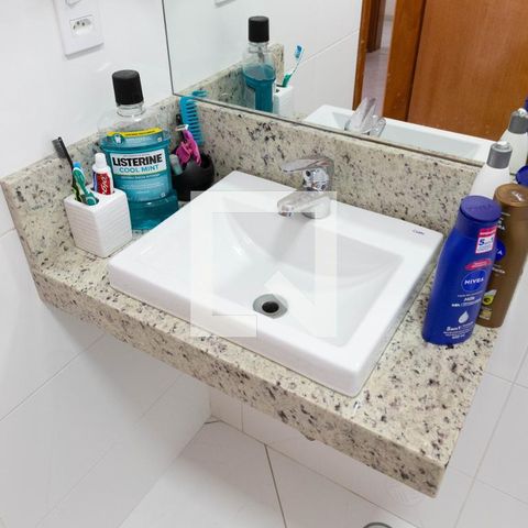 Casa de condomínio à venda com 132m², 2 quartos e 2 vagasBanheiro da Suite