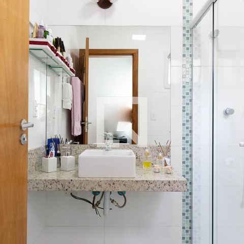 Casa de condomínio à venda com 132m², 2 quartos e 2 vagasBanheiro Social