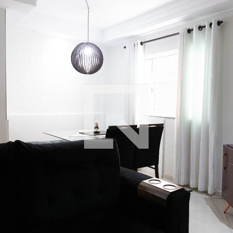 Casa de condomínio à venda com 132m², 2 quartos e 2 vagasSala