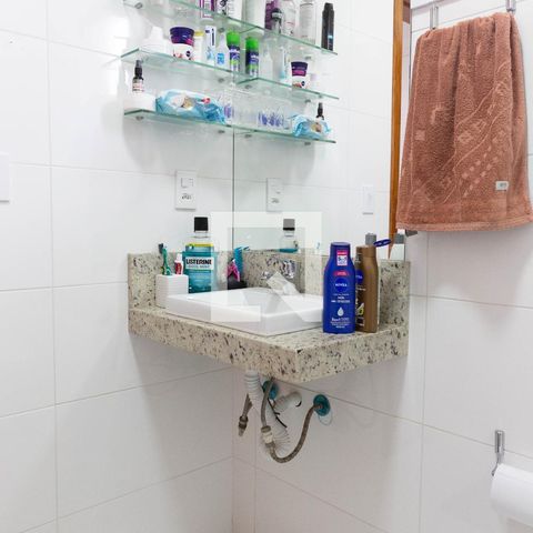 Casa de condomínio à venda com 132m², 2 quartos e 2 vagasBanheiro da Suite