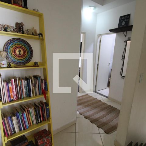 Casa de condomínio à venda com 127m², 3 quartos e 2 vagasCorredor