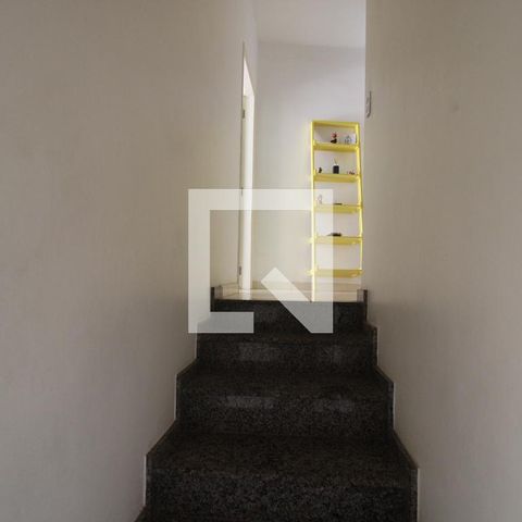 Casa de condomínio à venda com 127m², 3 quartos e 2 vagasCorredor
