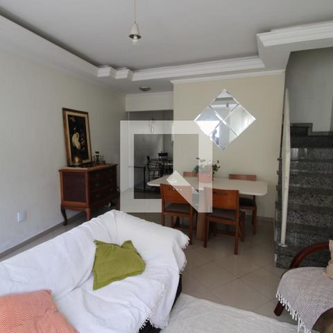 Casa de condomínio à venda com 127m², 3 quartos e 2 vagasSala