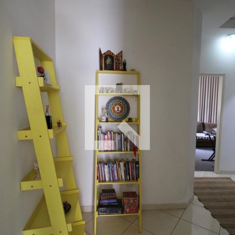Casa de condomínio à venda com 127m², 3 quartos e 2 vagasCorredor