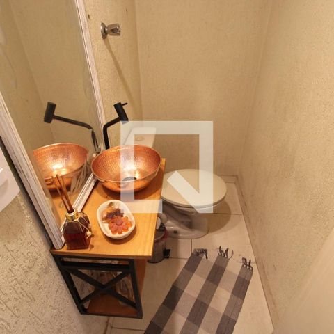 Casa de condomínio à venda com 127m², 3 quartos e 2 vagasLavabo