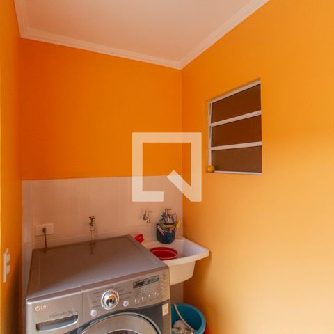 Casa à venda com 113m², 2 quartos e 2 vagas Casa à venda com 113m², 2 quartos e 2 vagasQuintal e Área de Serviço