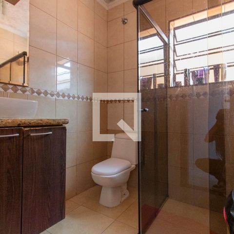 Casa à venda com 113m², 2 quartos e 2 vagas Casa à venda com 113m², 2 quartos e 2 vagasBanheiro
