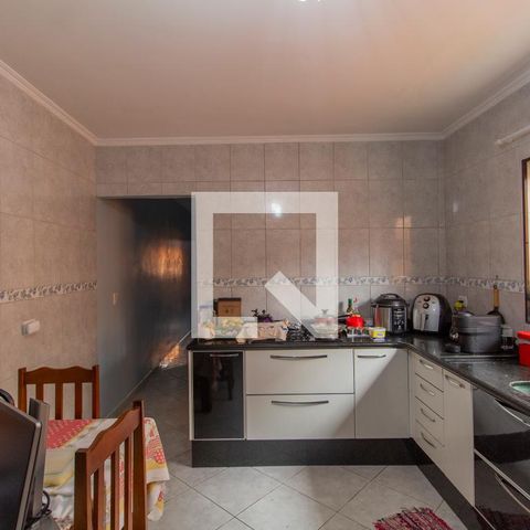 Casa à venda com 113m², 2 quartos e 2 vagas Casa à venda com 113m², 2 quartos e 2 vagasCozinha